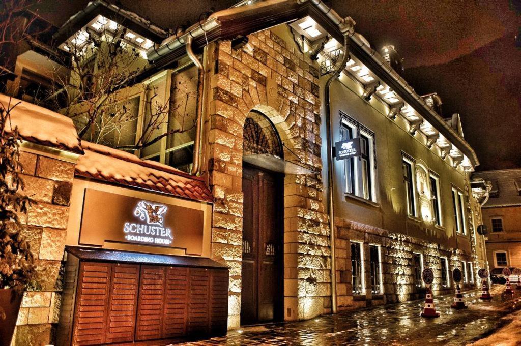 Hotel Schuster Boarding House Braşov Exterior foto